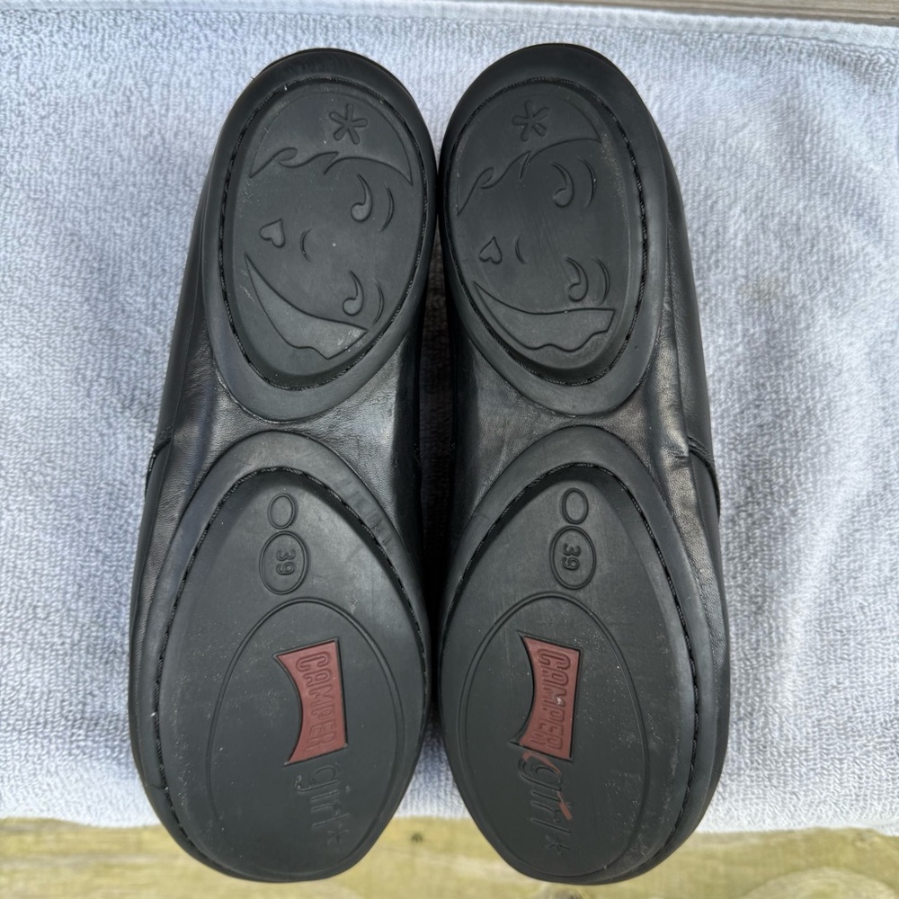 Camper Right Leather Ankle Booties Black Rubber Outsole EU 39 US 8.5 Flexible - Picture 13 of 16